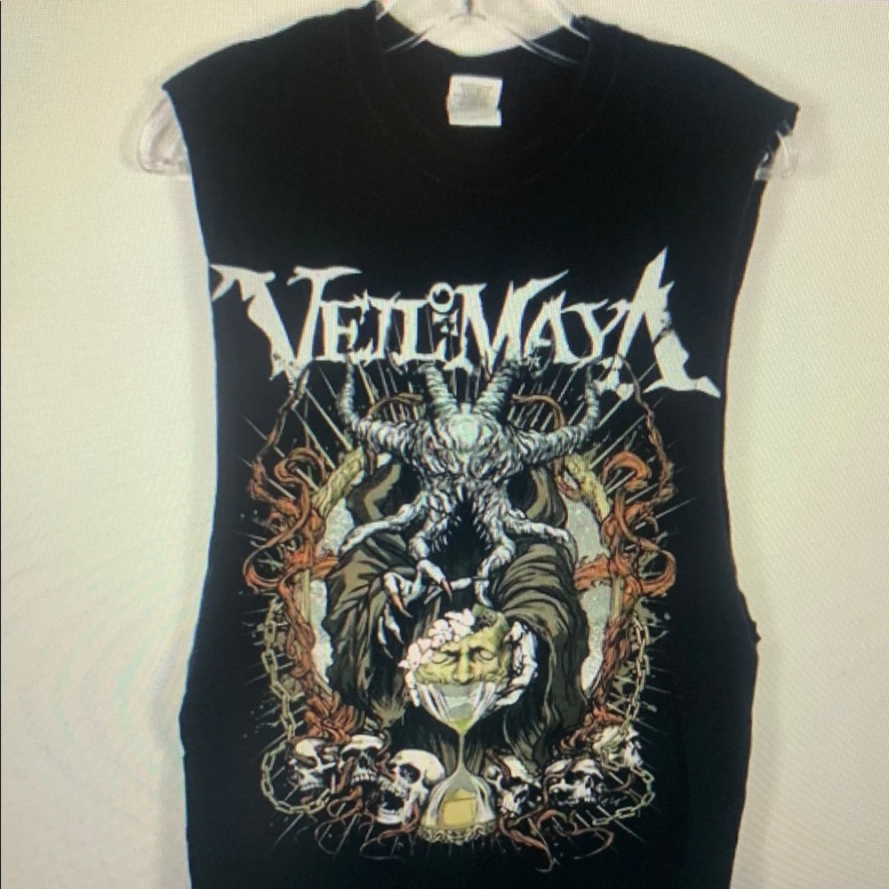 Black Graphic Sleeveless T-Shirt